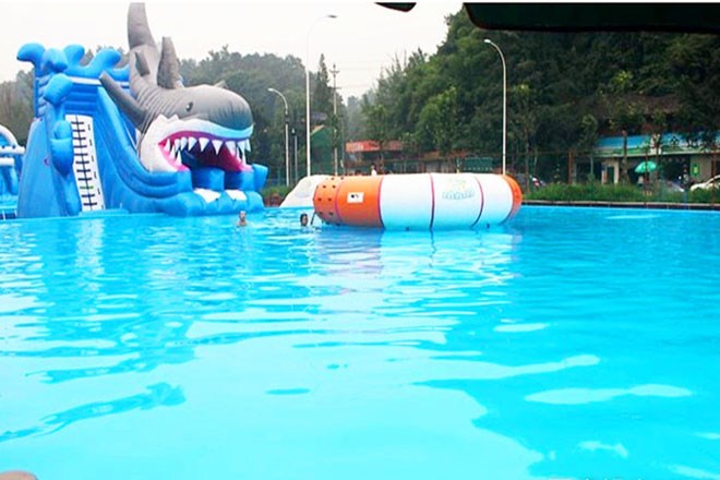 金沙水上游泳池